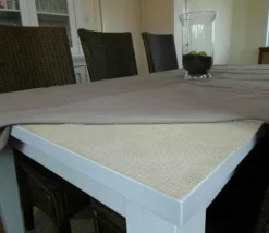 Antislip Tafelkleed 140cm Breed